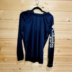 Woman's Large Columbia Shirt